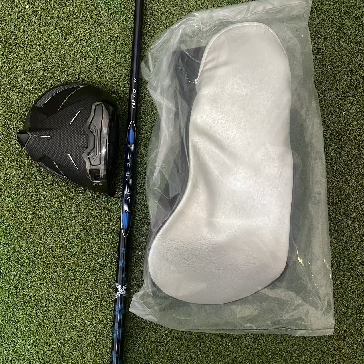1ピースゴルフドライバー、カーボンファイバーシャフト、ラバー - Shaft Flex Stiff のレビューと価格