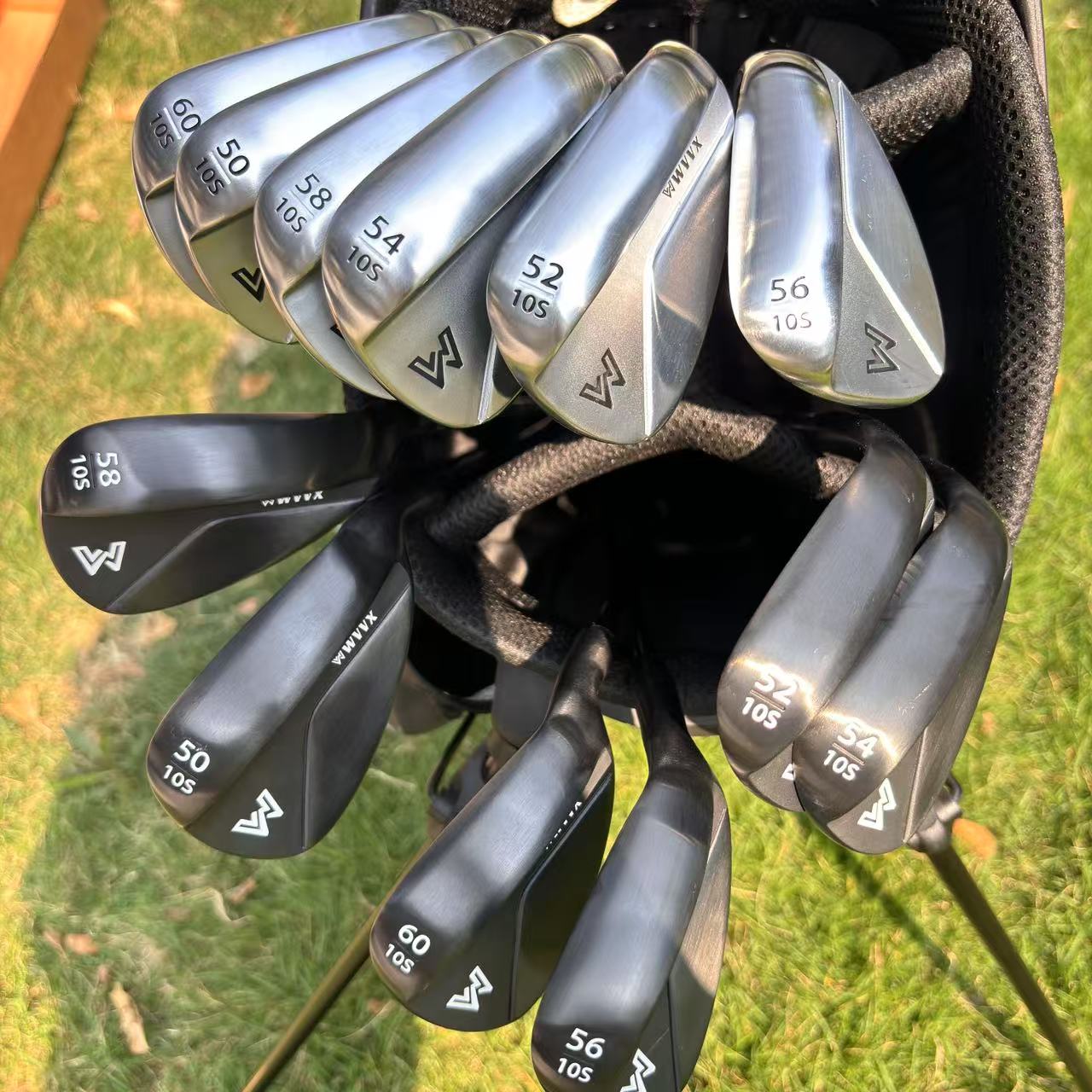 WVVX ジョーズ ゴルフ サンドウェッジ - シルバー/ブ - Shaft Flex Stiff のレビューと価格
